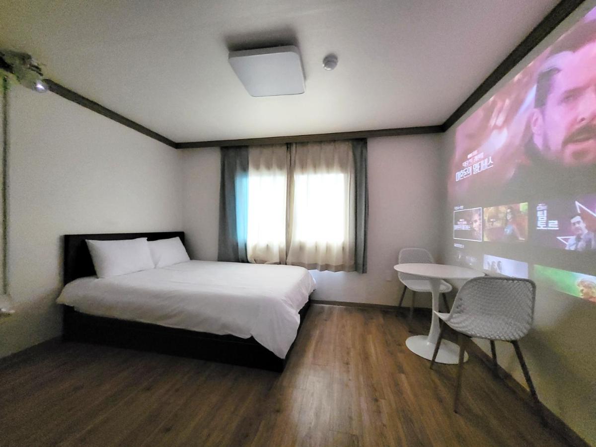 Top Island Hotel Jeju Exterior foto