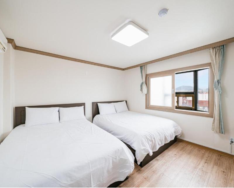 Top Island Hotel Jeju Exterior foto